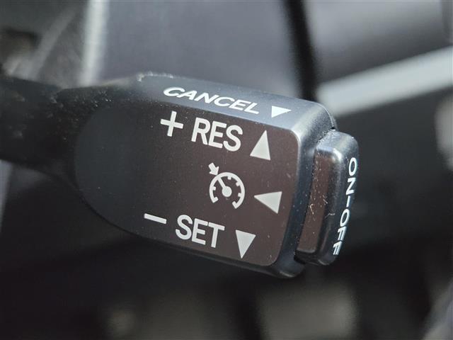 ヴォクシー ＺＳ　モデリスタエアロ　純正ナビ　フルセグ　バックカメラ　クルーズコントロール　パワースライドドア　衝突軽減ブレーキ　レーンキープアシスト　コーナーセンサー　オートマチックハイビーム　スマートキー　ＢＴ接続（19枚目）