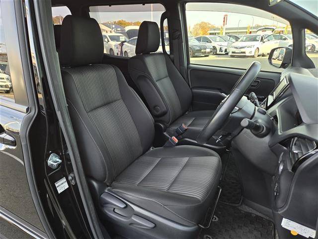 ヴォクシー ＺＳ　モデリスタエアロ　純正ナビ　フルセグ　バックカメラ　クルーズコントロール　パワースライドドア　衝突軽減ブレーキ　レーンキープアシスト　コーナーセンサー　オートマチックハイビーム　スマートキー　ＢＴ接続（23枚目）