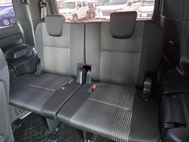 ヴォクシー ＺＳ　モデリスタエアロ　純正ナビ　フルセグ　バックカメラ　クルーズコントロール　パワースライドドア　衝突軽減ブレーキ　レーンキープアシスト　コーナーセンサー　オートマチックハイビーム　スマートキー　ＢＴ接続（28枚目）