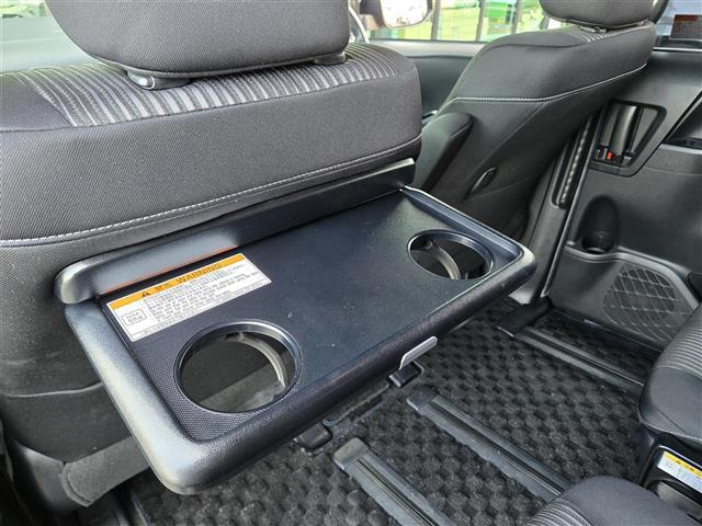 ヴォクシー ＺＳ　モデリスタエアロ　純正ナビ　フルセグ　バックカメラ　クルーズコントロール　パワースライドドア　衝突軽減ブレーキ　レーンキープアシスト　コーナーセンサー　オートマチックハイビーム　スマートキー　ＢＴ接続（29枚目）