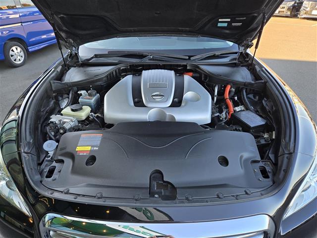 シーマ ハイブリッド VIP G BOSE 5.1chサラウンド 後席プライベートシアター サンルーフ 純正ナビ バックカメラ ETC ドラレコ レーダークルコン 革シート パワーシート シートヒーター エアシート 純正アルミホイール(41枚目)