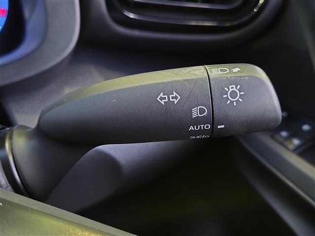 ヤリスクロス ハイブリッドＺ　アドベンチャー　純正ディスプレイオーディオ　バックカメラ　ビルトインＥＴＣ　パワーシート　シートヒーター　ハーフレザーシート　ステアリングヒーター　ＬＥＤヘッドライト　スマートキー　アダプティブクルーズ　２．０ＥＴＣ（20枚目）