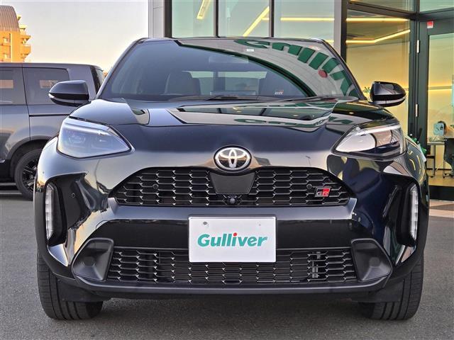 ヤリスクロス ハイブリッド　ＧＲスポーツ　純正ディスプレイオーディオ　パノラミックビューモニター　ハーフレザーシート　シートヒーター　ステアリングヒーター　ＬＥＤヘッドライト　オートライト　スマートキー　全周囲モニター　オートハイビーム（33枚目）