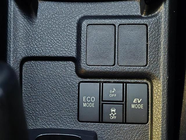 カローラフィールダー ハイブリッドG エアロツアラー・ダブルバイビー 純正7インチナビ Bluetooth接続 ドライブレコーダー バックカメラ 純正フロアマット 純正15インチアルミホイール ハーフレザーシート カーテンエアバッグ ドアバイザー オートライト ETC(11枚目)