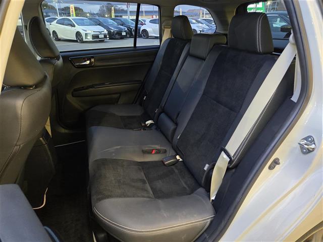 カローラフィールダー ハイブリッドG エアロツアラー・ダブルバイビー 純正7インチナビ Bluetooth接続 ドライブレコーダー バックカメラ 純正フロアマット 純正15インチアルミホイール ハーフレザーシート カーテンエアバッグ ドアバイザー オートライト ETC(30枚目)