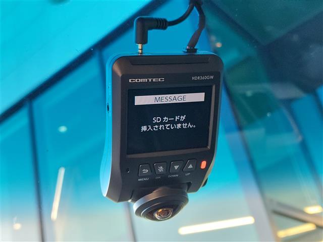 ステップワゴンスパーダ Ｚ　純正ナビ　クルーズコントロール　両側パワースライドドア　バックカメラ　純正１６インチＡＷ　ドライブレコーダー　ＬＥＤヘッドライト　ＥＴＣ　パドルシフト　純正フロアマット　フルセグＴＶ　スマートキー（6枚目）