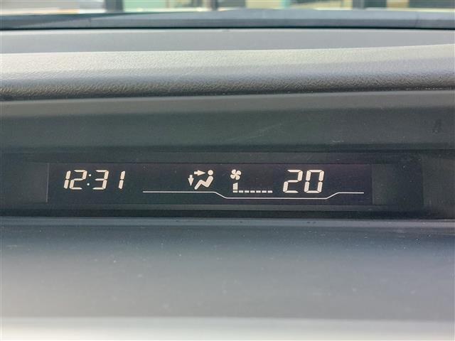 ステップワゴンスパーダ Ｚ　純正ナビ　クルーズコントロール　両側パワースライドドア　バックカメラ　純正１６インチＡＷ　ドライブレコーダー　ＬＥＤヘッドライト　ＥＴＣ　パドルシフト　純正フロアマット　フルセグＴＶ　スマートキー（10枚目）