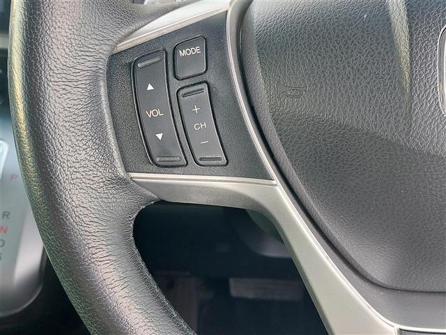 ステップワゴンスパーダ Ｚ　純正ナビ　クルーズコントロール　両側パワースライドドア　バックカメラ　純正１６インチＡＷ　ドライブレコーダー　ＬＥＤヘッドライト　ＥＴＣ　パドルシフト　純正フロアマット　フルセグＴＶ　スマートキー（14枚目）