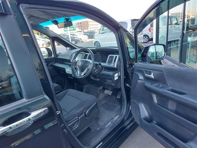 ステップワゴンスパーダ Ｚ　純正ナビ　クルーズコントロール　両側パワースライドドア　バックカメラ　純正１６インチＡＷ　ドライブレコーダー　ＬＥＤヘッドライト　ＥＴＣ　パドルシフト　純正フロアマット　フルセグＴＶ　スマートキー（21枚目）