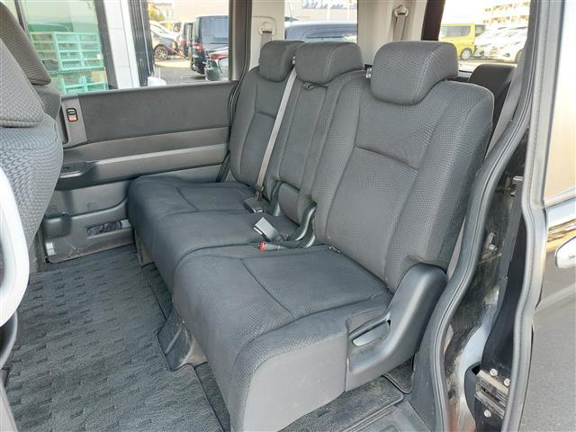 ステップワゴンスパーダ Ｚ　純正ナビ　クルーズコントロール　両側パワースライドドア　バックカメラ　純正１６インチＡＷ　ドライブレコーダー　ＬＥＤヘッドライト　ＥＴＣ　パドルシフト　純正フロアマット　フルセグＴＶ　スマートキー（28枚目）