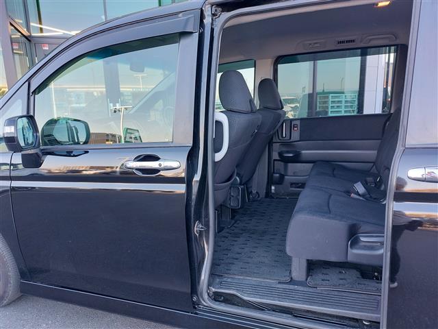 ステップワゴンスパーダ Ｚ　純正ナビ　クルーズコントロール　両側パワースライドドア　バックカメラ　純正１６インチＡＷ　ドライブレコーダー　ＬＥＤヘッドライト　ＥＴＣ　パドルシフト　純正フロアマット　フルセグＴＶ　スマートキー（31枚目）