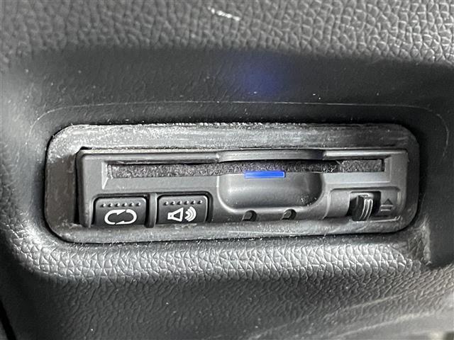 フィットハイブリッド Lパッケージ 純正ナビ バックカメラ ETC 衝突軽減 横滑り防止 クルーズコントロール ハーフレザーシート LEDヘッドライト コンフォートビューパッケージ あんしんパッケージ AUTOライト ナビ&TV LED(6枚目)