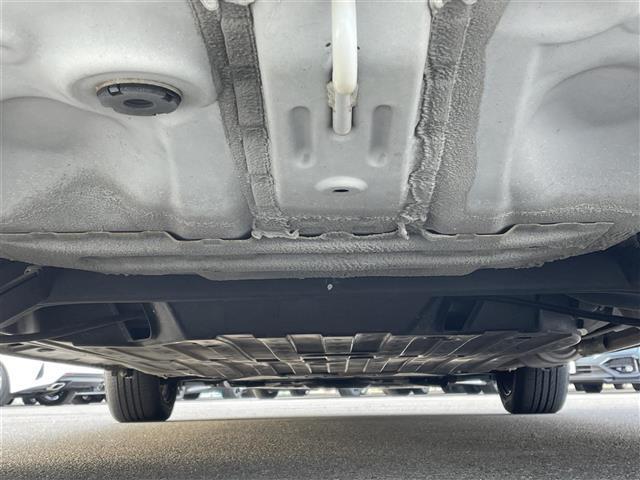 フィットハイブリッド Lパッケージ 純正ナビ バックカメラ ETC 衝突軽減 横滑り防止 クルーズコントロール ハーフレザーシート LEDヘッドライト コンフォートビューパッケージ あんしんパッケージ AUTOライト ナビ&TV LED(16枚目)