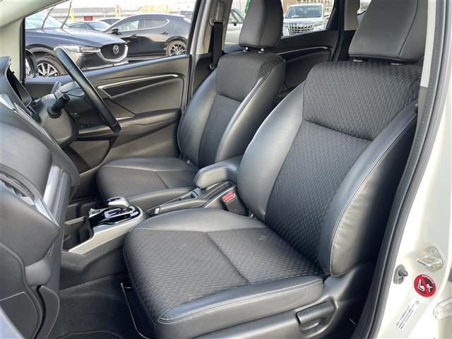 フィットハイブリッド Lパッケージ 純正ナビ バックカメラ ETC 衝突軽減 横滑り防止 クルーズコントロール ハーフレザーシート LEDヘッドライト コンフォートビューパッケージ あんしんパッケージ AUTOライト ナビ&TV LED(18枚目)