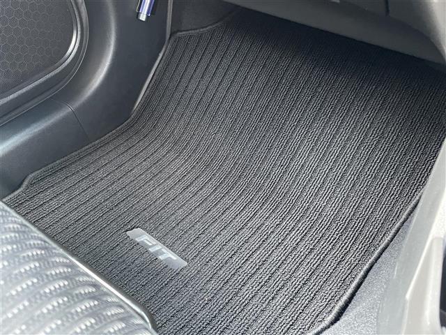 フィットハイブリッド Lパッケージ 純正ナビ バックカメラ ETC 衝突軽減 横滑り防止 クルーズコントロール ハーフレザーシート LEDヘッドライト コンフォートビューパッケージ あんしんパッケージ AUTOライト ナビ&TV LED(27枚目)