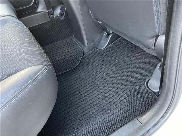 フィットハイブリッド Lパッケージ 純正ナビ バックカメラ ETC 衝突軽減 横滑り防止 クルーズコントロール ハーフレザーシート LEDヘッドライト コンフォートビューパッケージ あんしんパッケージ AUTOライト ナビ&TV LED(28枚目)