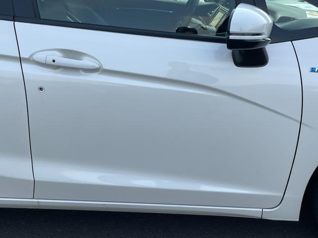 フィットハイブリッド Lパッケージ 純正ナビ バックカメラ ETC 衝突軽減 横滑り防止 クルーズコントロール ハーフレザーシート LEDヘッドライト コンフォートビューパッケージ あんしんパッケージ AUTOライト ナビ&TV LED(54枚目)