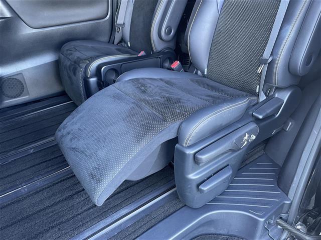 ヴェルファイア 2.5Z Aエディション ゴールデンアイズ アルパイン11型ナビ アルパイン12.8型後席モニター アルパインビルトインカーアロマ プリクラッシュセーフティ レーダークルーズコントロール TEIN車高調 スペアタイヤ ワンオーナー Bカメ 3列(30枚目)