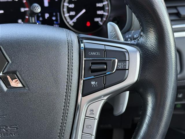 デリカＤ：５ Ｇ　パワーパッケージ　１１型ナビ　１０型後席モニター全方位カメラ　電動サイドステップ　ＪＡＯＳフロントリアスキットバー　リアラダー　マッドガード　衝突軽減　レーダークルーズコントロール　シートヒーター　ステアリングヒーター（7枚目）