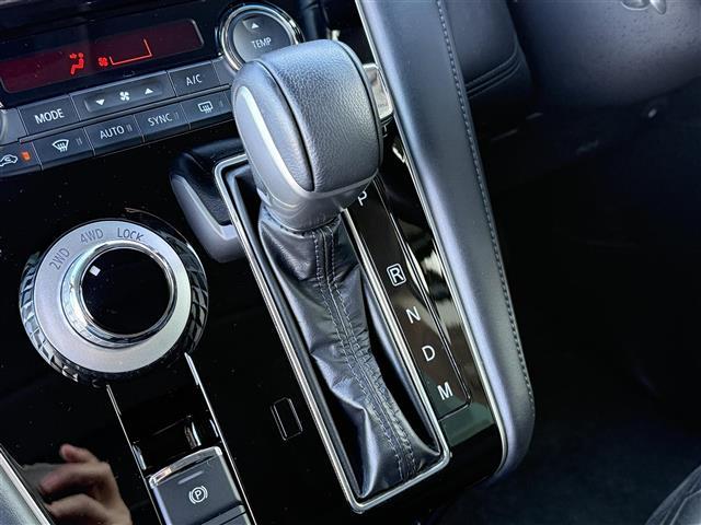 デリカＤ：５ Ｇ　パワーパッケージ　１１型ナビ　１０型後席モニター全方位カメラ　電動サイドステップ　ＪＡＯＳフロントリアスキットバー　リアラダー　マッドガード　衝突軽減　レーダークルーズコントロール　シートヒーター　ステアリングヒーター（9枚目）