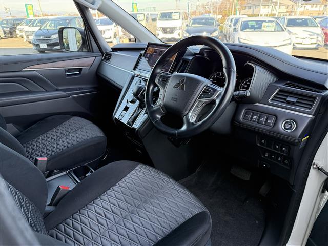 デリカＤ：５ Ｇ　パワーパッケージ　１１型ナビ　１０型後席モニター全方位カメラ　電動サイドステップ　ＪＡＯＳフロントリアスキットバー　リアラダー　マッドガード　衝突軽減　レーダークルーズコントロール　シートヒーター　ステアリングヒーター（15枚目）