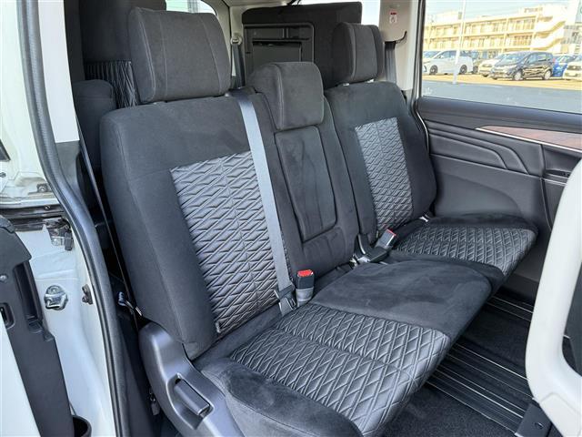 デリカＤ：５ Ｇ　パワーパッケージ　１１型ナビ　１０型後席モニター全方位カメラ　電動サイドステップ　ＪＡＯＳフロントリアスキットバー　リアラダー　マッドガード　衝突軽減　レーダークルーズコントロール　シートヒーター　ステアリングヒーター（16枚目）