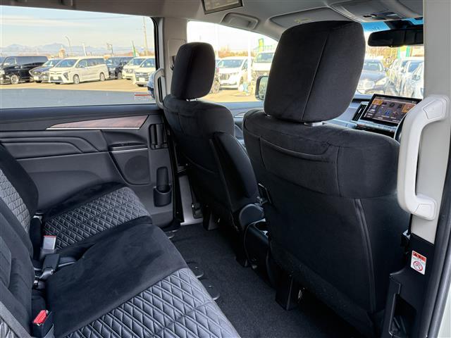 デリカＤ：５ Ｇ　パワーパッケージ　１１型ナビ　１０型後席モニター全方位カメラ　電動サイドステップ　ＪＡＯＳフロントリアスキットバー　リアラダー　マッドガード　衝突軽減　レーダークルーズコントロール　シートヒーター　ステアリングヒーター（18枚目）