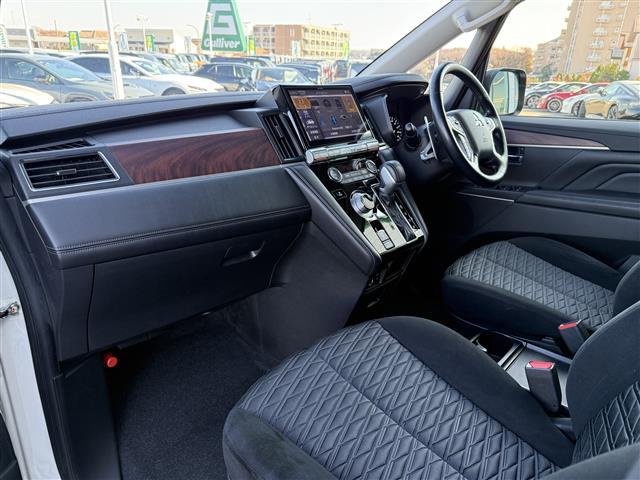 デリカＤ：５ Ｇ　パワーパッケージ　１１型ナビ　１０型後席モニター全方位カメラ　電動サイドステップ　ＪＡＯＳフロントリアスキットバー　リアラダー　マッドガード　衝突軽減　レーダークルーズコントロール　シートヒーター　ステアリングヒーター（27枚目）