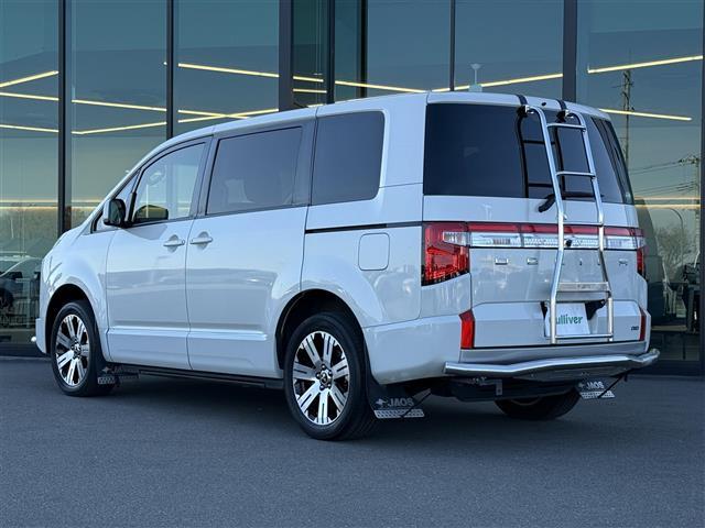 デリカＤ：５ Ｇ　パワーパッケージ　１１型ナビ　１０型後席モニター全方位カメラ　電動サイドステップ　ＪＡＯＳフロントリアスキットバー　リアラダー　マッドガード　衝突軽減　レーダークルーズコントロール　シートヒーター　ステアリングヒーター（43枚目）