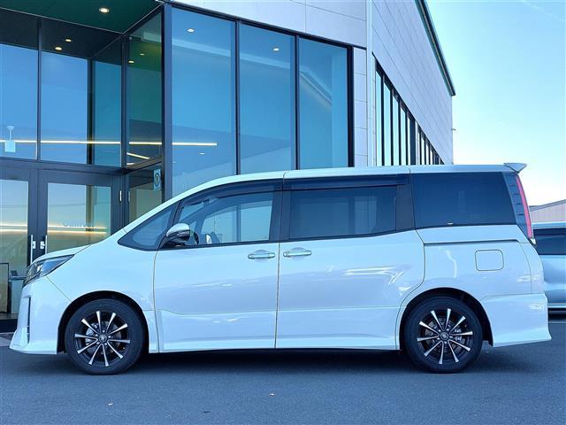 ノア Si ダブルバイビー SDナビ 両側パワースライド バックカメラ ハーフレザーシート プリクラッシュセーフティ レーンディパーチャーアラート 先行車発進告知 オートマチックハイビーム 社外アルミ付冬タイヤ有 禁煙車 ETC(37枚目)