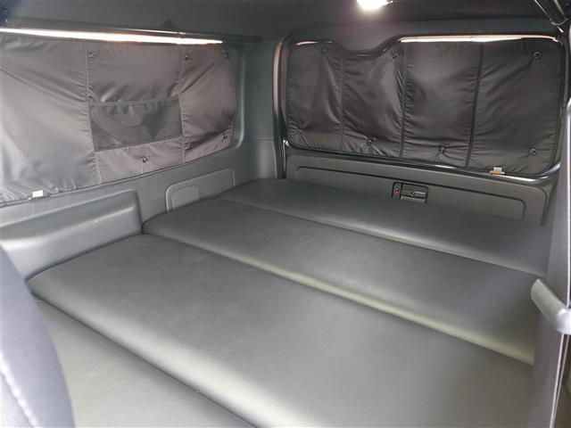 ハイエースバン スーパーGL 50TH アニバーサリーリミテッド セーフティセンス プリクラッシュセーフティ レーンキープアシスト オートハイビーム SDナビ バックカメラ 両側パワースライドドア LEDヘッドライト ベットキット ドラレコ ETC SDナビ 地デジ(30枚目)