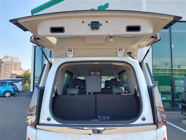 セレナ e-パワー ハイウェイスターV 登録済未使用車 12.3型ナビ プロパイロット アラウンドビューモニター インテリジェントルームミラー 前後ドライブレコーダー ETC2.0 ブラインドスポットモニター 両側電動スライドドア VDC(21枚目)