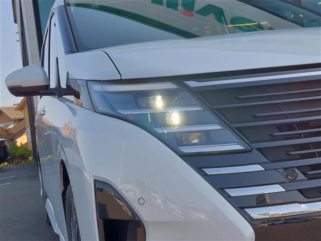 セレナ e-パワー ハイウェイスターV 登録済未使用車 12.3型ナビ プロパイロット アラウンドビューモニター インテリジェントルームミラー 前後ドライブレコーダー ETC2.0 ブラインドスポットモニター 両側電動スライドドア VDC(39枚目)