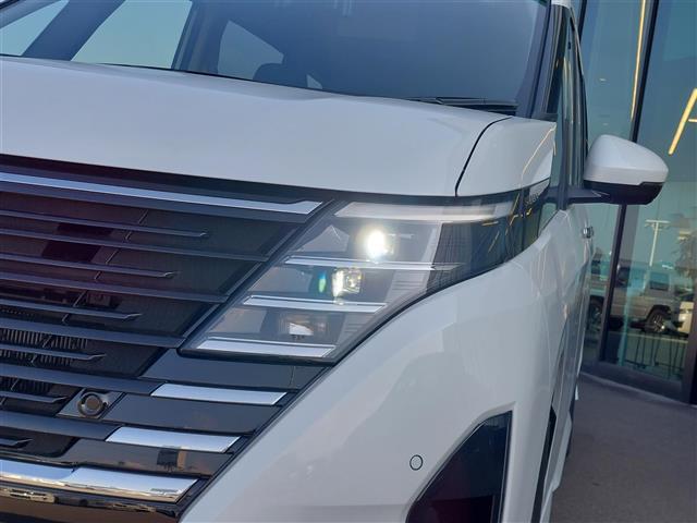 セレナ e-パワー ハイウェイスターV 登録済未使用車 12.3型ナビ プロパイロット アラウンドビューモニター インテリジェントルームミラー 前後ドライブレコーダー ETC2.0 ブラインドスポットモニター 両側電動スライドドア VDC(40枚目)