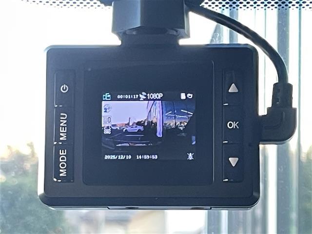 デリカD:5 P マルチアラウンドモニター 衝突軽減ブレーキ レーダークルーズコントロール 社外ナビ フルセグTV ETC ドライブレコーダー 両側電動スライドドア パワーバックドア シートヒーター パドルシフト 3列(11枚目)