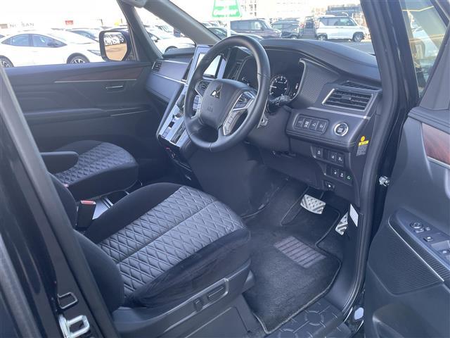 デリカD:5 P マルチアラウンドモニター 衝突軽減ブレーキ レーダークルーズコントロール 社外ナビ フルセグTV ETC ドライブレコーダー 両側電動スライドドア パワーバックドア シートヒーター パドルシフト 3列(18枚目)