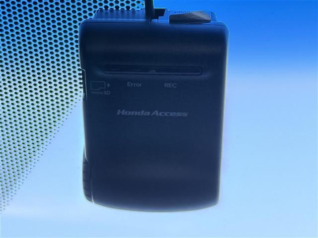 ステップワゴンスパーダ スパーダクールスピリット　アドバンスパッケージα　ワンオーナー　後席モニター　衝突軽減　ＥＴＣ　純正ナビ　アダクティブクルーズコントロール　パドルシフト　両側電動スライドドア　ＬＥＤヘッドライト　スマートキー　プッシュスタート　スペアキー　フルセグ（12枚目）