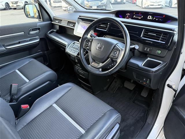 ステップワゴンスパーダ スパーダクールスピリット　アドバンスパッケージα　ワンオーナー　後席モニター　衝突軽減　ＥＴＣ　純正ナビ　アダクティブクルーズコントロール　パドルシフト　両側電動スライドドア　ＬＥＤヘッドライト　スマートキー　プッシュスタート　スペアキー　フルセグ（18枚目）