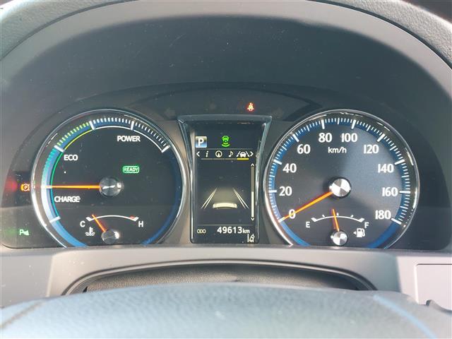 クラウンハイブリッド アスリートＳ　Ｊ－フロンティア　パノラミックビューモニター　ＴＥＩＮダウンサス　純正ナビ　フルセグＴＶ　ＥＴＣ２．０　ドライブレコーダー　衝突軽減ブレーキ　レーダークルーズコントロール　シートヒーター　パワーシート　純正アルミ（10枚目）