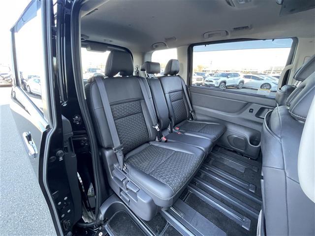 セレナ ハイウェイスターＶ　プロパイロット　純正１２．３インチナビ　フルセグ　アラウンドビューモニター　フリップダウンモニター　両側パワースライドドア　インテリジェントルームミラー　ビルトインＥＴＣ２．０　パドルシフト　ＥＳＣ（30枚目）