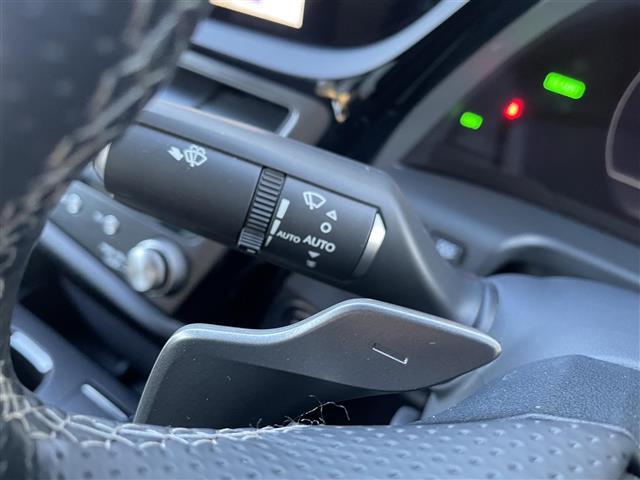 ＥＳ ＥＳ３００ｈ　Ｆスポーツ　ムーンルーフ　純正１２．３インチナビ　パノラミックビューモニター　フルセグ　ビルトインＥＴＣ２．０　ヘッドアップディスプレイ　置くだけ充電　三眼ＬＥＤヘッドライト　３６０カメラ　シートクーラー　地デジ（12枚目）