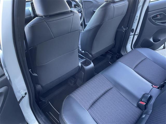 ヤリスクロス ハイブリッドZ インテリジェントキー ブルートゥース シ-トヒ-タ- ETC2.0 クリソナ レーンアシスト USB オートマチックハイビーム LEDライト リアカメラ 横滑り防止システム ナビTV 電動シ-ト(13枚目)