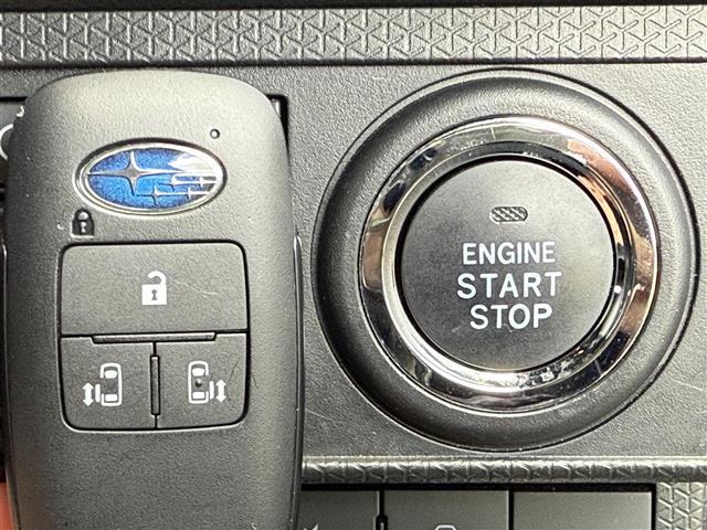 シフォン カスタムＲ　スマートアシスト　ワンオーナー　衝突軽減　横滑り防止　ロングスライド　アイドリングストップ　両側電動スライドドア　ドライブレコーダー　シートヒーター　ハーフレザーシート　後席サンシェイド　純正ＣＤプレイヤー　Ａストップ（12枚目）