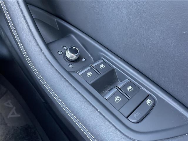 Ａ４アバント ４０ＴＤＩクワトロ　アドバンスド（32枚目）