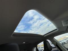 �ڥࡼ��롼�ա�ŷ�椫�����ۤβ��䤫�ʸ����֤䤫����������ळ�Ȥ��Ǥ��롢�쥯�����Ρ֥���롼�աפǤ���Ƭ��Υ����å��ǥࡼ��롼�դ��Ĥ��뤳�Ȥ��Ǥ��ޤ��� 2