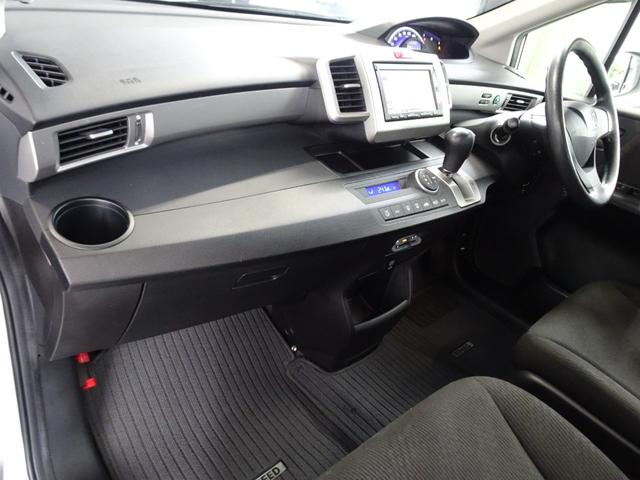 フリード X サイドリフトアップシート 禁煙車 メモリーナビ DVD ワンセグ Bカメラ BT音楽 スマートキー ETC オートエアコン ステアリモコン 左電動スライドドア HID 社外15インチAW Tチェーン(13枚目)