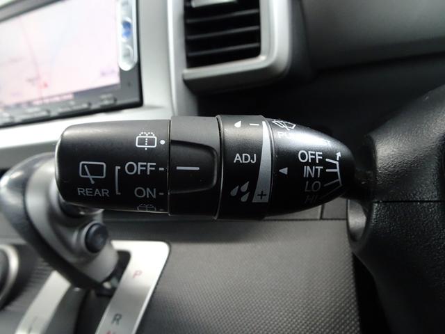 フリード X サイドリフトアップシート 禁煙車 メモリーナビ DVD ワンセグ Bカメラ BT音楽 スマートキー ETC オートエアコン ステアリモコン 左電動スライドドア HID 社外15インチAW Tチェーン(40枚目)