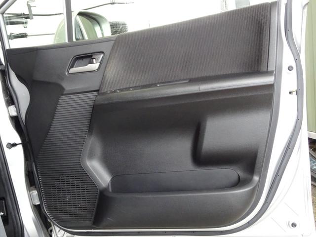 フリード X サイドリフトアップシート 禁煙車 メモリーナビ DVD ワンセグ Bカメラ BT音楽 スマートキー ETC オートエアコン ステアリモコン 左電動スライドドア HID 社外15インチAW Tチェーン(47枚目)