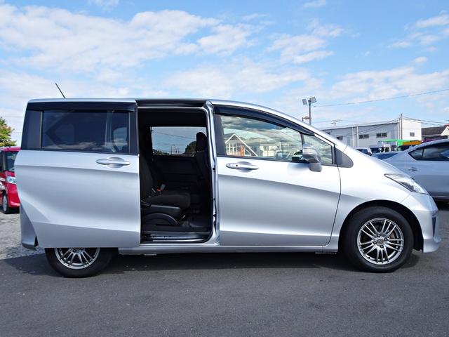 フリード X サイドリフトアップシート 禁煙車 メモリーナビ DVD ワンセグ Bカメラ BT音楽 スマートキー ETC オートエアコン ステアリモコン 左電動スライドドア HID 社外15インチAW Tチェーン(55枚目)