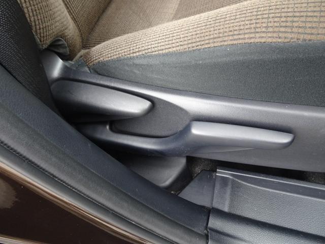 シエンタ Ｇ　車検整備２年付　１オーナ　禁煙車　ＳＤナビ　ＤＶＤ再生　ＴＶ　Ｂカメラ　ＢＴ音楽　スマートキー　ＥＴＣ　オートＡＣ　ステリモ　両側電動　後席モニタ　前後ドラレコ　Ａストップ　シートリフター　Ｔチェーン（17枚目）